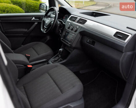 Белый Фольксваген Кадди, объемом двигателя 2 л и пробегом 215 тыс. км за 19800 $, фото 56 на Automoto.ua