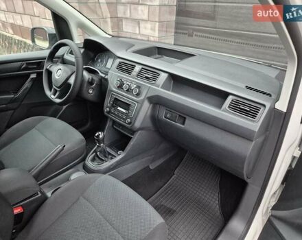 Белый Фольксваген Кадди, объемом двигателя 1.6 л и пробегом 126 тыс. км за 14300 $, фото 7 на Automoto.ua