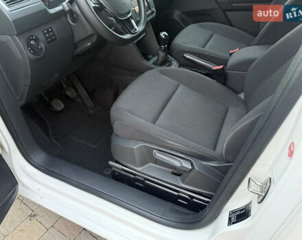 Білий Фольксваген Кадді, об'ємом двигуна 2 л та пробігом 205 тис. км за 16350 $, фото 27 на Automoto.ua