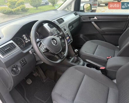 Білий Фольксваген Кадді, об'ємом двигуна 2 л та пробігом 205 тис. км за 16350 $, фото 23 на Automoto.ua