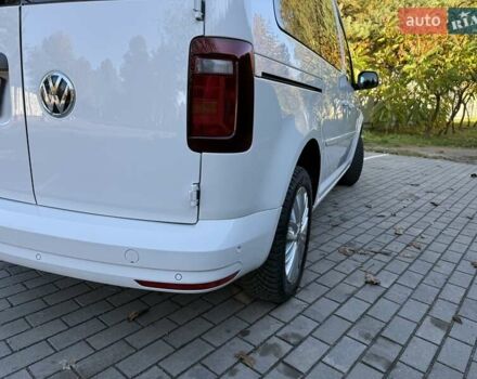 Белый Фольксваген Кадди, объемом двигателя 2 л и пробегом 149 тыс. км за 21200 $, фото 4 на Automoto.ua