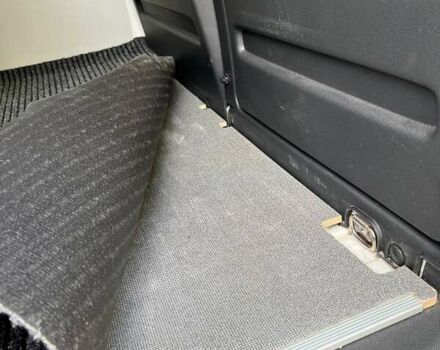 Белый Фольксваген Кадди, объемом двигателя 1.97 л и пробегом 185 тыс. км за 18700 $, фото 60 на Automoto.ua