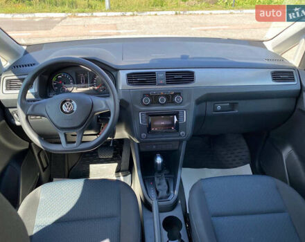 Фольксваген Кадди 2020 в Житомире на Automoto.ua Белый Фольксваген Кадди, объемом двигателя 0 л и пробегом 10 тыс. км за 18900 $, фото 12 на Automoto.ua