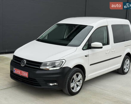 Белый Фольксваген Кадди, объемом двигателя 1.97 л и пробегом 171 тыс. км за 18200 $, фото 3 на Automoto.ua