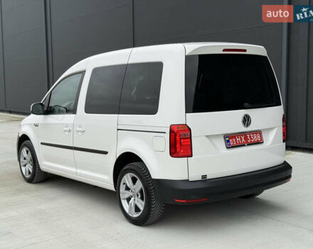 Белый Фольксваген Кадди, объемом двигателя 1.97 л и пробегом 171 тыс. км за 18200 $, фото 9 на Automoto.ua