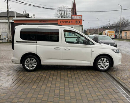 Белый Фольксваген Кадди, объемом двигателя 2 л и пробегом 240 тыс. км за 22500 $, фото 3 на Automoto.ua