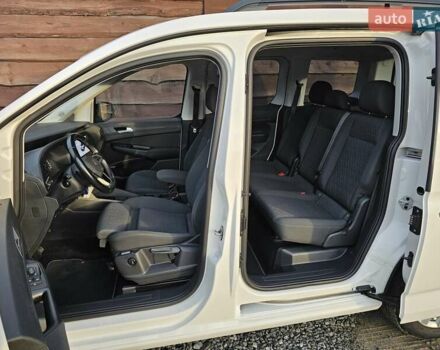 Белый Фольксваген Кадди, объемом двигателя 1.97 л и пробегом 183 тыс. км за 22950 $, фото 39 на Automoto.ua