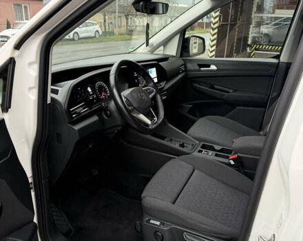 Белый Фольксваген Кадди, объемом двигателя 2 л и пробегом 240 тыс. км за 22500 $, фото 9 на Automoto.ua