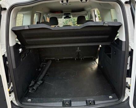 Белый Фольксваген Кадди, объемом двигателя 2 л и пробегом 203 тыс. км за 26300 $, фото 30 на Automoto.ua