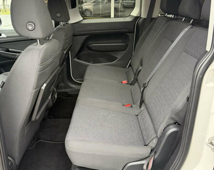 Белый Фольксваген Кадди, объемом двигателя 2 л и пробегом 240 тыс. км за 22500 $, фото 11 на Automoto.ua