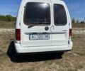 Белый Фольксваген Кадди, объемом двигателя 1.6 л и пробегом 220 тыс. км за 1700 $, фото 3 на Automoto.ua