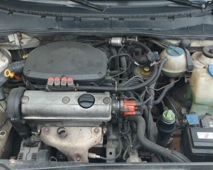 Белый Фольксваген Кадди, объемом двигателя 0 л и пробегом 39 тыс. км за 2121 $, фото 4 на Automoto.ua