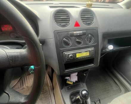 Белый Фольксваген Кадди, объемом двигателя 2 л и пробегом 320 тыс. км за 4300 $, фото 2 на Automoto.ua