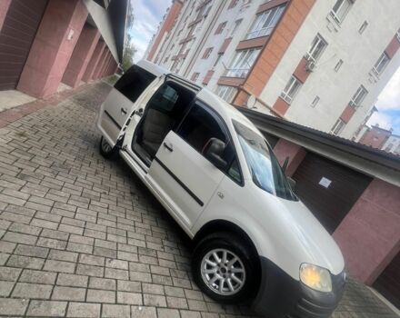 Белый Фольксваген Кадди, объемом двигателя 2 л и пробегом 320 тыс. км за 4300 $, фото 1 на Automoto.ua