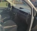 Белый Фольксваген Кадди, объемом двигателя 1.6 л и пробегом 289 тыс. км за 10000 $, фото 12 на Automoto.ua