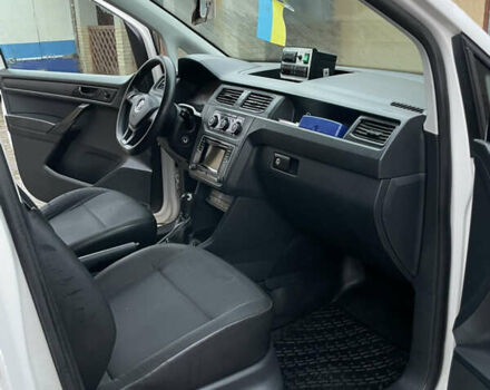 Белый Фольксваген Кадди, объемом двигателя 2 л и пробегом 290 тыс. км за 13500 $, фото 9 на Automoto.ua