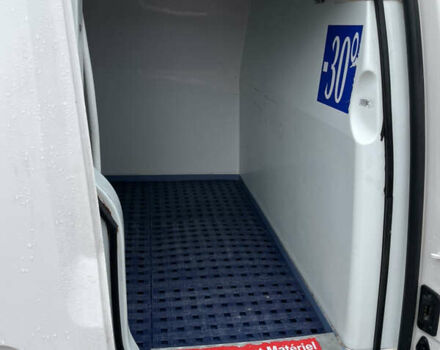 Белый Фольксваген Кадди, объемом двигателя 2 л и пробегом 290 тыс. км за 13500 $, фото 10 на Automoto.ua