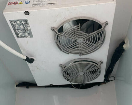 Белый Фольксваген Кадди, объемом двигателя 2 л и пробегом 290 тыс. км за 13500 $, фото 11 на Automoto.ua