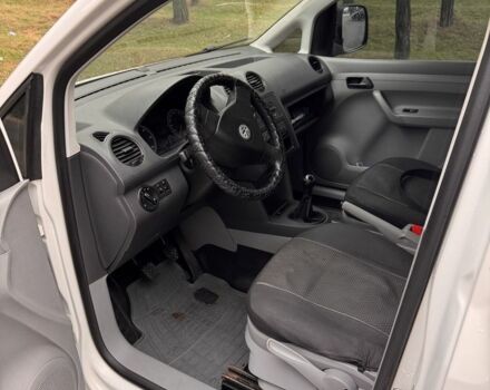 Белый Фольксваген Кадди, объемом двигателя 2 л и пробегом 310 тыс. км за 6499 $, фото 4 на Automoto.ua