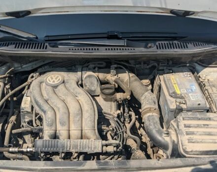 Білий Фольксваген Кадді, об'ємом двигуна 2 л та пробігом 147 тис. км за 7140 $, фото 6 на Automoto.ua