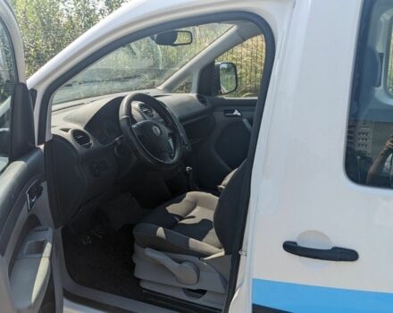 Білий Фольксваген Кадді, об'ємом двигуна 2 л та пробігом 147 тис. км за 7140 $, фото 4 на Automoto.ua