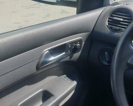 Білий Фольксваген Кадді, об'ємом двигуна 1.6 л та пробігом 290 тис. км за 9500 $, фото 17 на Automoto.ua