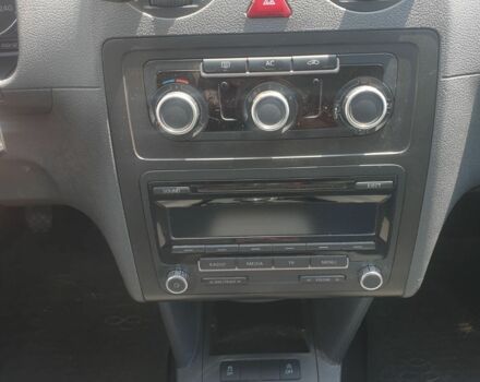 Білий Фольксваген Кадді, об'ємом двигуна 1.6 л та пробігом 290 тис. км за 9600 $, фото 5 на Automoto.ua