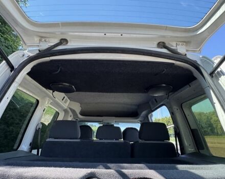 Белый Фольксваген Кадди, объемом двигателя 1.2 л и пробегом 320 тыс. км за 6199 $, фото 7 на Automoto.ua