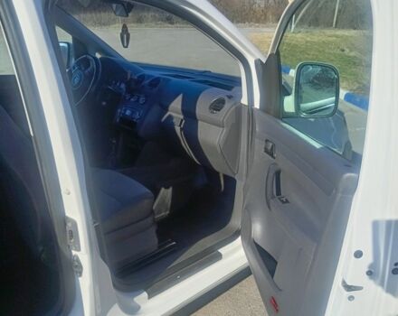 Белый Фольксваген Кадди, объемом двигателя 1.6 л и пробегом 268 тыс. км за 8750 $, фото 8 на Automoto.ua