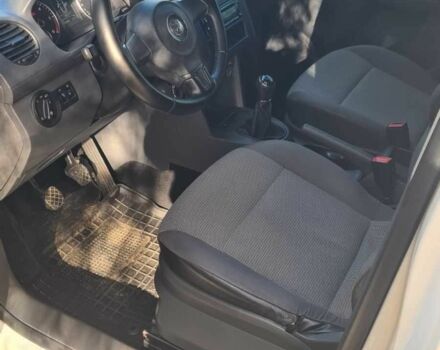 Фольксваген Кадди 2014 в Луцке на Automoto.ua Белый Фольксваген Кадди, объемом двигателя 2 л и пробегом 272 тыс. км за 11200 $, фото 2 на Automoto.ua