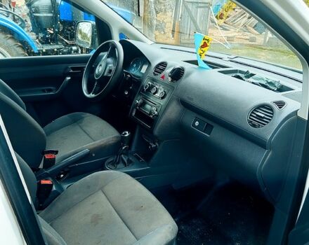 Білий Фольксваген Кадді, об'ємом двигуна 1.6 л та пробігом 208 тис. км за 8000 $, фото 2 на Automoto.ua
