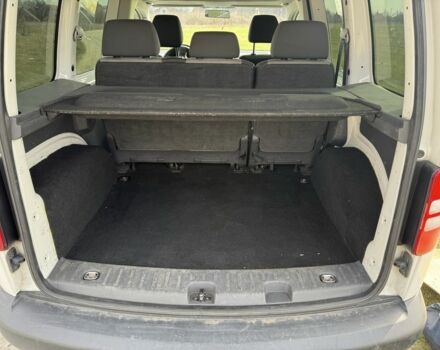 Белый Фольксваген Кадди, объемом двигателя 1.2 л и пробегом 146 тыс. км за 7300 $, фото 2 на Automoto.ua