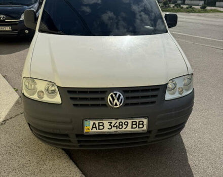 Белый Фольксваген Кадди, объемом двигателя 2 л и пробегом 230 тыс. км за 3950 $, фото 1 на Automoto.ua