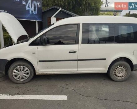 Белый Фольксваген Кадди, объемом двигателя 2 л и пробегом 280 тыс. км за 5200 $, фото 1 на Automoto.ua