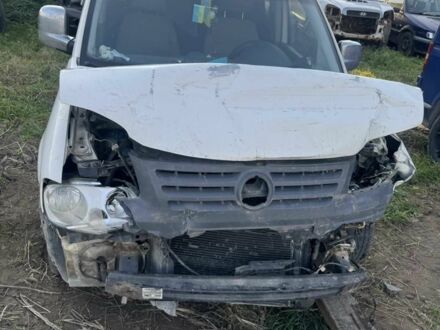 Белый Фольксваген Кадди, объемом двигателя 0 л и пробегом 400 тыс. км за 2500 $, фото 1 на Automoto.ua