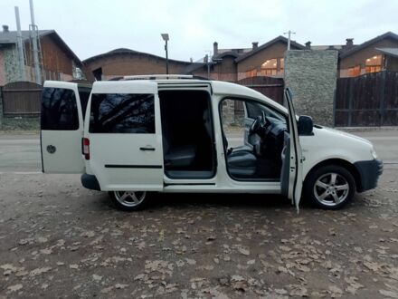 Белый Фольксваген Кадди, объемом двигателя 2 л и пробегом 324 тыс. км за 4999 $, фото 1 на Automoto.ua