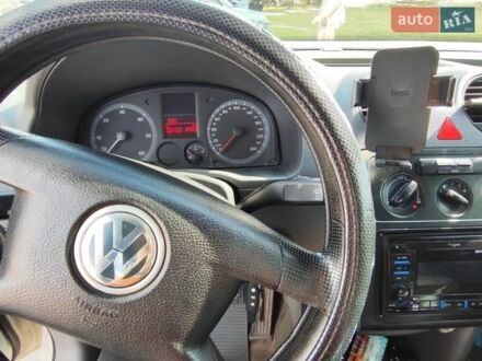 Белый Фольксваген Кадди, объемом двигателя 1.9 л и пробегом 336 тыс. км за 5900 $, фото 1 на Automoto.ua