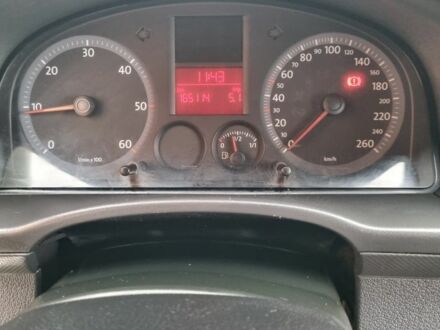 Белый Фольксваген Кадди, объемом двигателя 2 л и пробегом 165 тыс. км за 6200 $, фото 1 на Automoto.ua