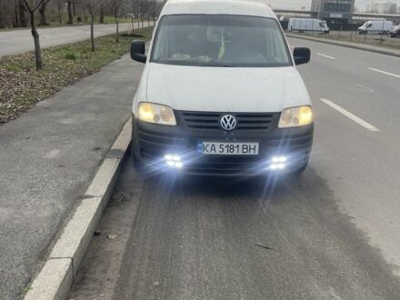 Белый Фольксваген Кадди, объемом двигателя 1.9 л и пробегом 300 тыс. км за 4500 $, фото 1 на Automoto.ua
