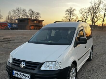 Белый Фольксваген Кадди, объемом двигателя 2 л и пробегом 303 тыс. км за 4300 $, фото 1 на Automoto.ua