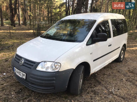 Белый Фольксваген Кадди, объемом двигателя 2 л и пробегом 250 тыс. км за 3777 $, фото 1 на Automoto.ua