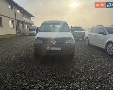 Белый Фольксваген Кадди, объемом двигателя 1.97 л и пробегом 230 тыс. км за 4000 $, фото 1 на Automoto.ua
