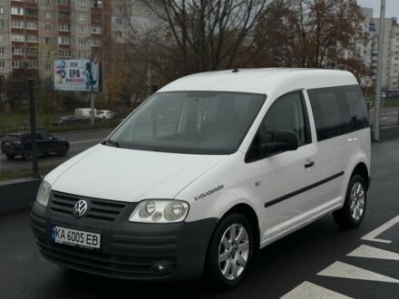 Белый Фольксваген Кадди, объемом двигателя 2 л и пробегом 300 тыс. км за 4950 $, фото 1 на Automoto.ua