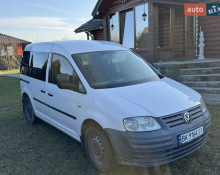 Белый Фольксваген Кадди, объемом двигателя 1.97 л и пробегом 250 тыс. км за 5500 $, фото 1 на Automoto.ua