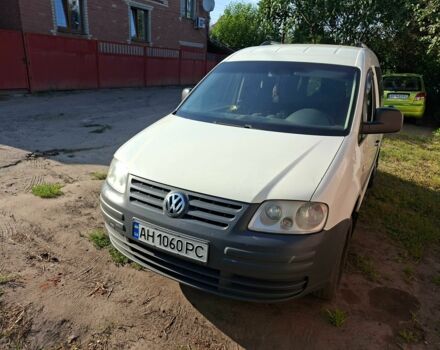 Белый Фольксваген Кадди, объемом двигателя 2 л и пробегом 410 тыс. км за 6005 $, фото 1 на Automoto.ua
