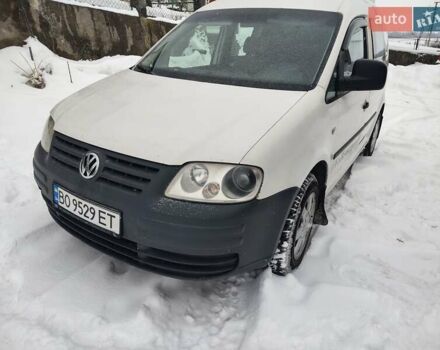 Белый Фольксваген Кадди, объемом двигателя 1.9 л и пробегом 410 тыс. км за 4500 $, фото 1 на Automoto.ua