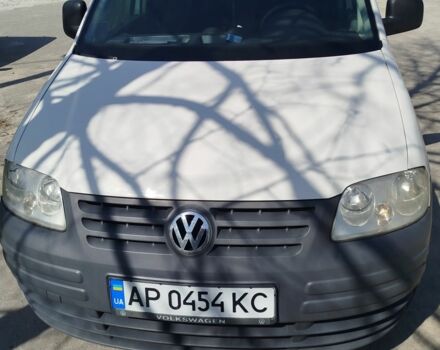 Белый Фольксваген Кадди, объемом двигателя 1.6 л и пробегом 320 тыс. км за 5000 $, фото 1 на Automoto.ua