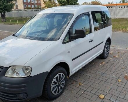 Белый Фольксваген Кадди, объемом двигателя 1.6 л и пробегом 250 тыс. км за 6000 $, фото 1 на Automoto.ua