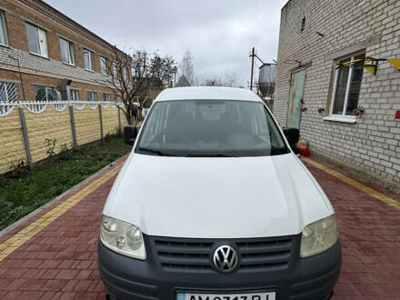 Белый Фольксваген Кадди, объемом двигателя 1.98 л и пробегом 388 тыс. км за 5500 $, фото 1 на Automoto.ua