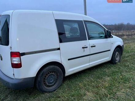 Белый Фольксваген Кадди, объемом двигателя 2 л и пробегом 322 тыс. км за 5100 $, фото 1 на Automoto.ua